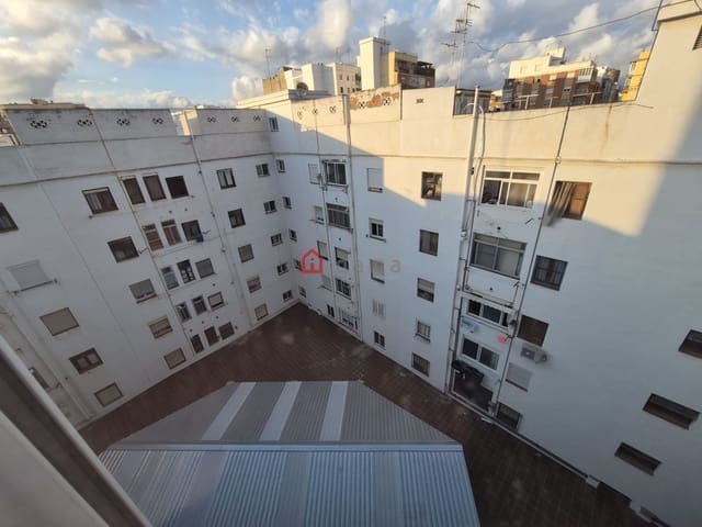 3 soveværelse Lejlighed til leje i Castelló de la Plana - € 800 (Ref: 10187235)