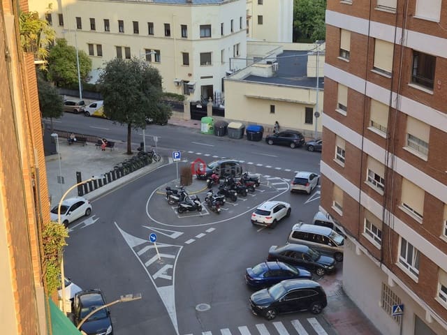 3 soveværelse Lejlighed til leje i Castelló de la Plana - € 800 (Ref: 10187235)