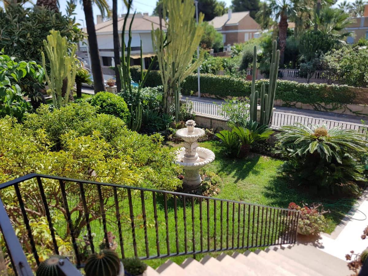 6 soveværelse Semi-Rækkehus til salg i Burriana / Borriana - € 750.000 (Ref: 4837307)