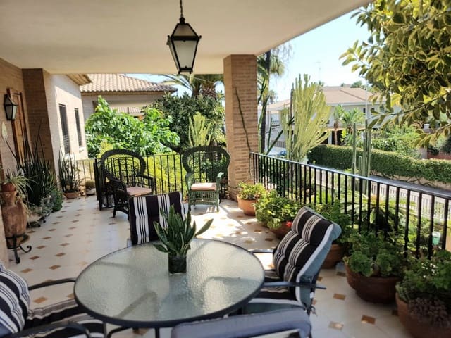 6 soverom Kjedet enebolig til salgs i Burriana / Borriana - € 750 000 (Ref: 4837307)