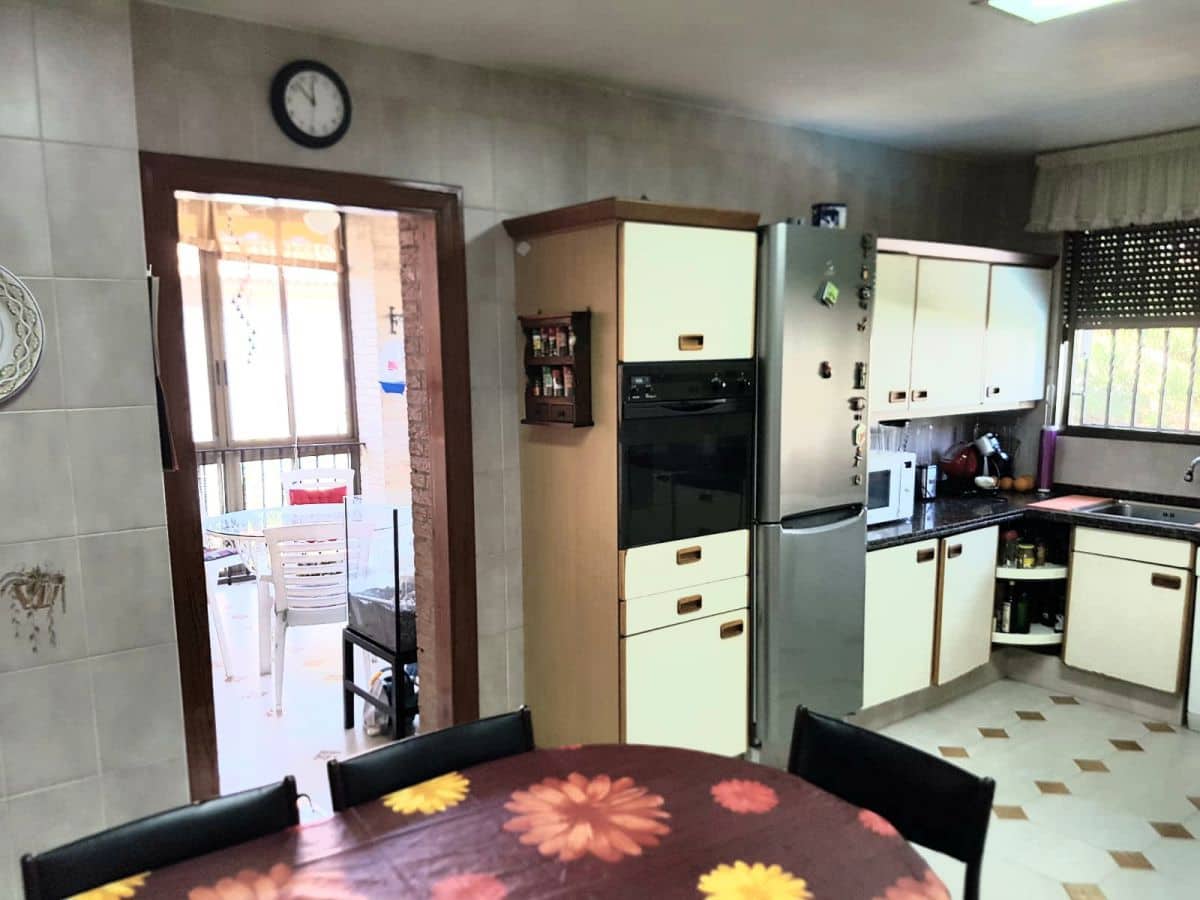 6 soveværelse Semi-Rækkehus til salg i Burriana / Borriana - € 750.000 (Ref: 4837307)