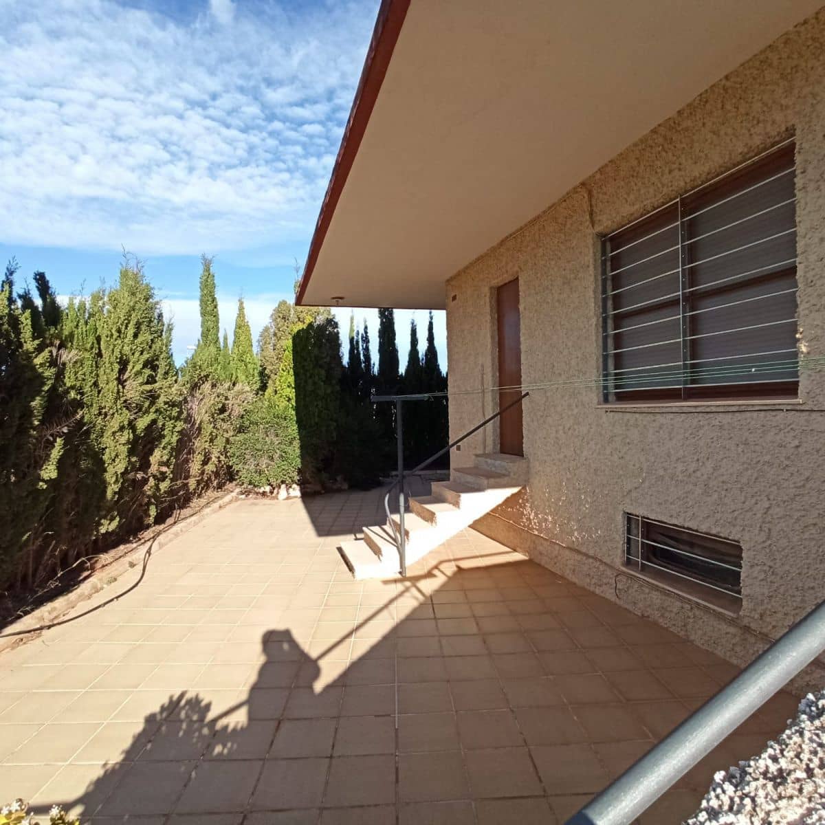 7 soveværelse Semi-Rækkehus til salg i L'Alcora - € 244.000 (Ref: 6208846)