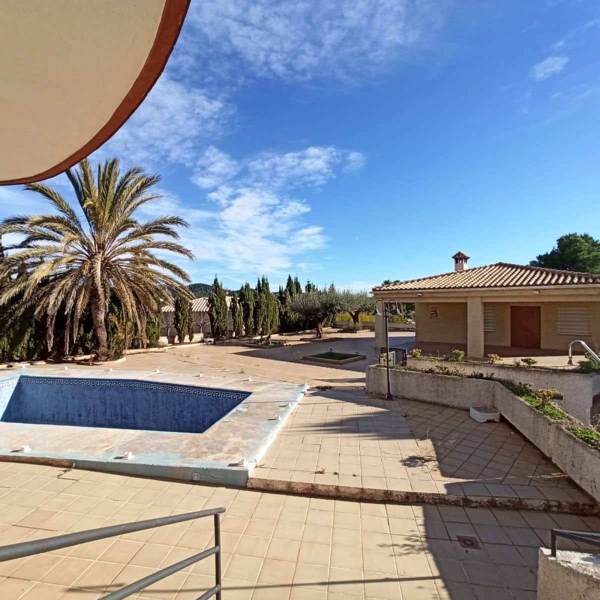 7 soveværelse Semi-Rækkehus til salg i L'Alcora - € 244.000 (Ref: 6208846)