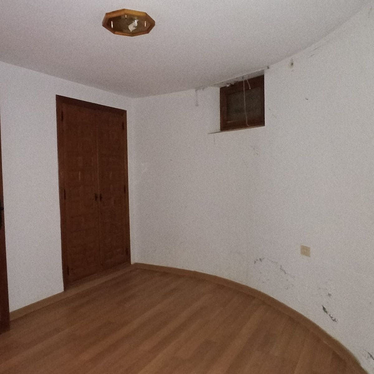 7 soveværelse Semi-Rækkehus til salg i L'Alcora - € 244.000 (Ref: 6208846)