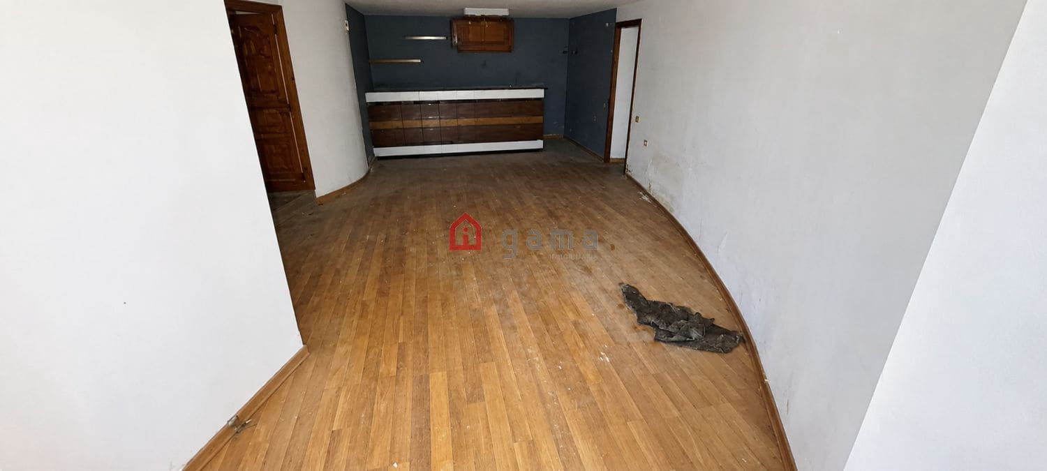 7 bedroom Semi-detached Villa for sale in L'Alcora - € 244,000 (Ref: 6208846)