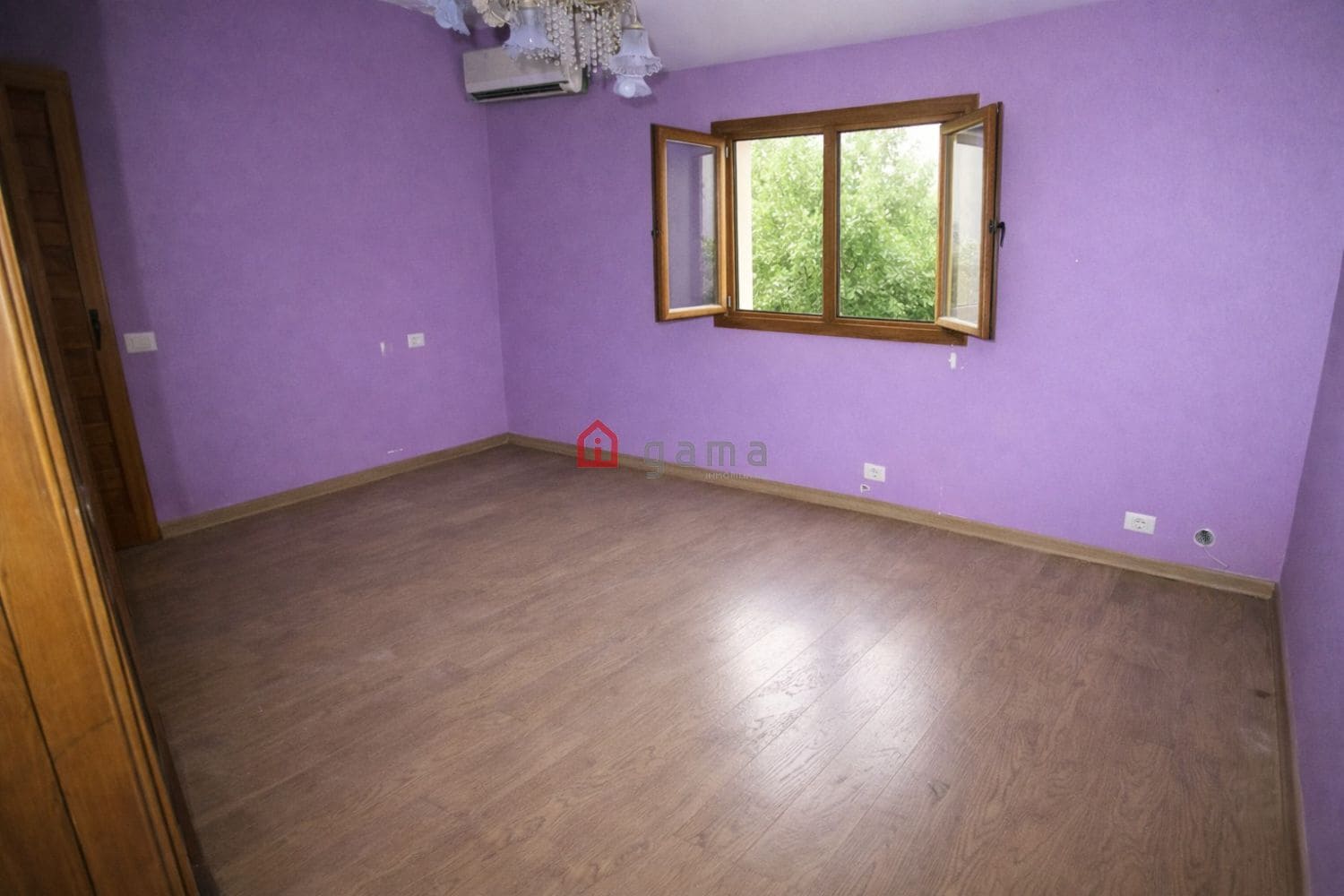 7 bedroom Semi-detached Villa for sale in L'Alcora - € 244,000 (Ref: 6208846)