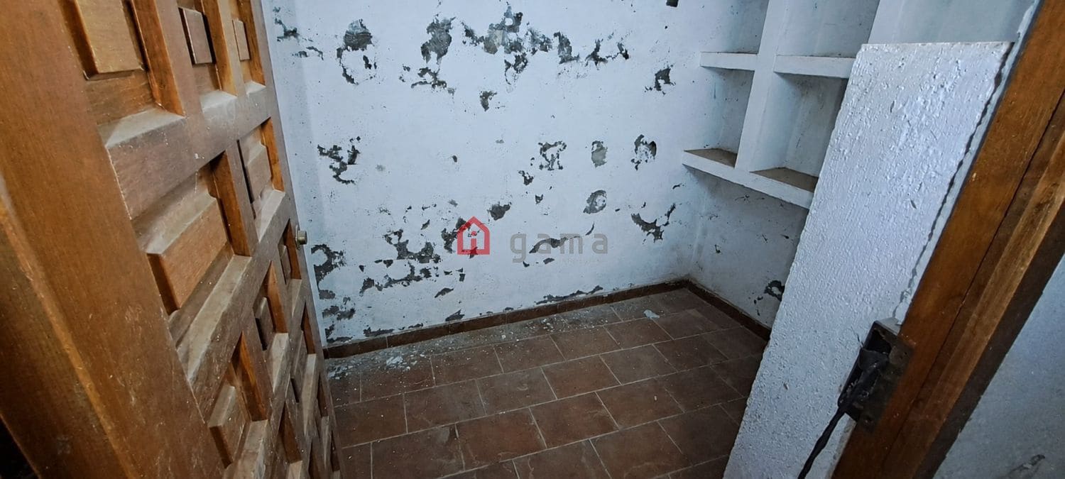 7 bedroom Semi-detached Villa for sale in L'Alcora - € 244,000 (Ref: 6208846)