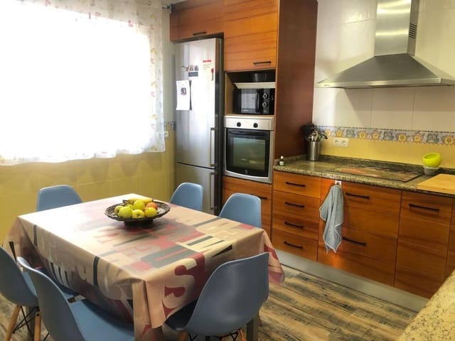 4 slaapkamer Villa te koop in Benicàssim met garage - € 450.000 (Ref: 6594830)