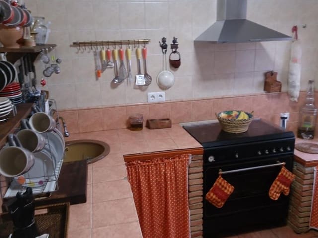 5 bedroom Townhouse for sale in Suera - € 120,000 (Ref: 7136589)