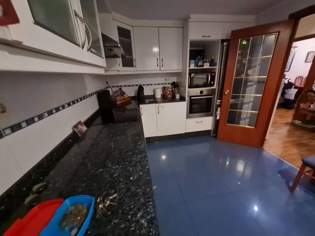 4 soveværelse Lejlighed til salg i Castello de la Plana - € 250.000 (Ref: 7172526)