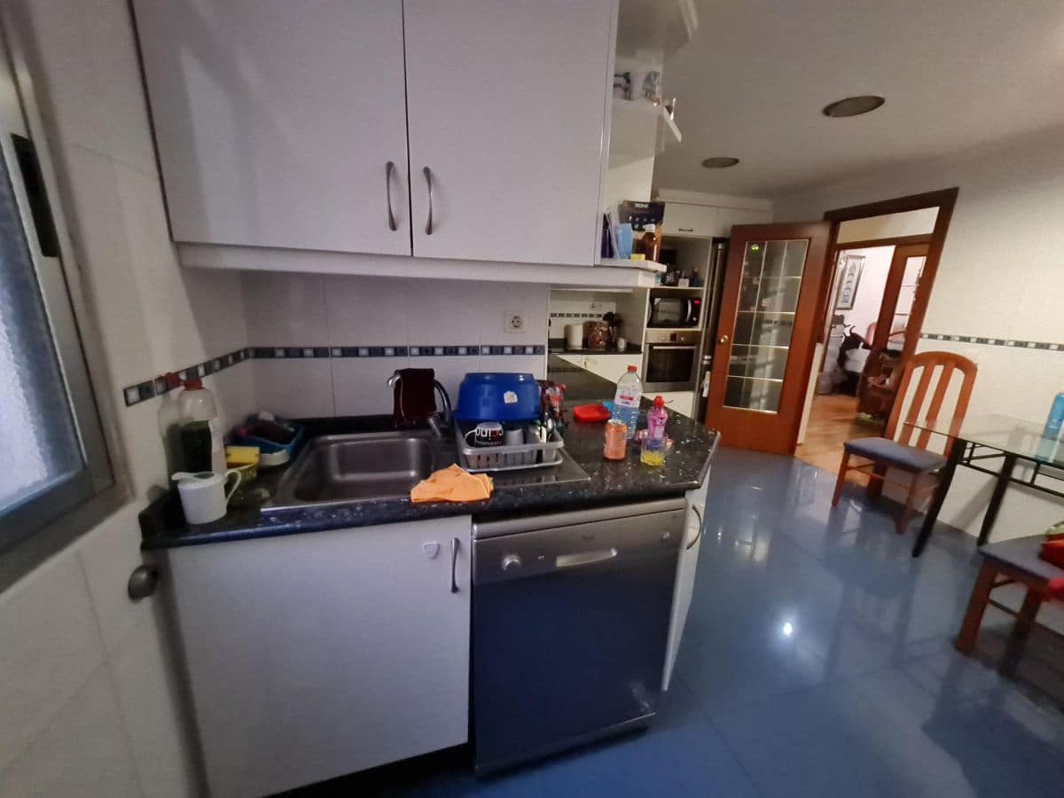 4 soveværelse Lejlighed til salg i Castello de la Plana - € 250.000 (Ref: 7172526)