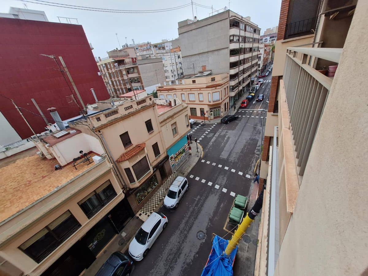 4 soveværelse Lejlighed til salg i Castello de la Plana - € 250.000 (Ref: 7172526)