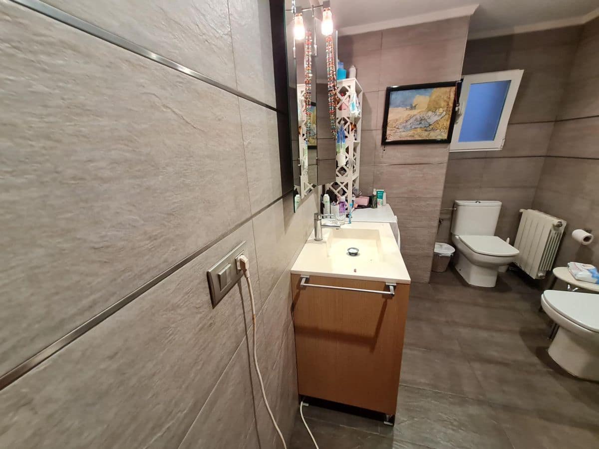 4 soveværelse Lejlighed til salg i Castello de la Plana - € 250.000 (Ref: 7172526)