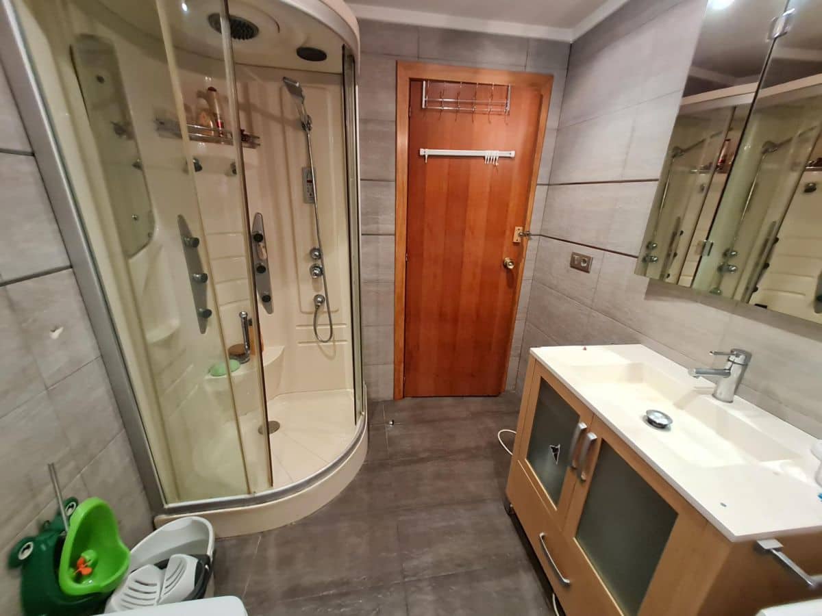 4 soveværelse Lejlighed til salg i Castello de la Plana - € 250.000 (Ref: 7172526)