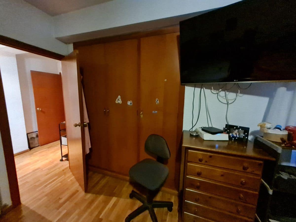 4 soveværelse Lejlighed til salg i Castello de la Plana - € 250.000 (Ref: 7172526)