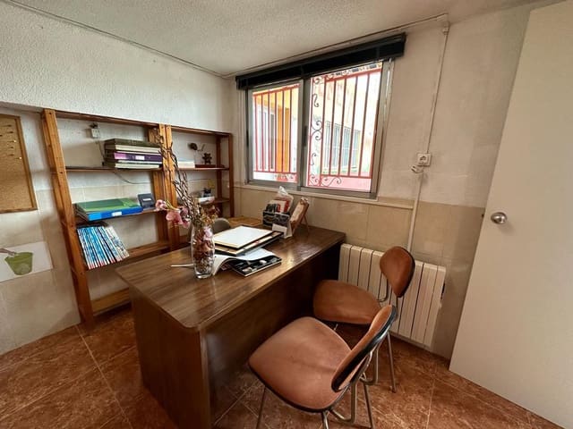 4 makuuhuone Paritalo myytävänä paikassa Este, Castelló de la Plana - 265 000 € (Ref: 7410948)