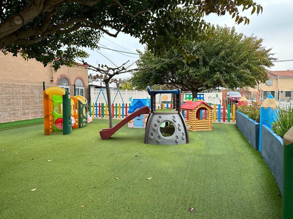 4 soveværelse Semi-Rækkehus til salg i Castello de la Plana - € 265.000 (Ref: 7410948)