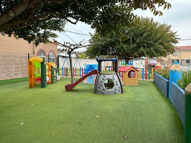 4 makuuhuone Paritalo myytävänä paikassa Este, Castelló de la Plana - 265 000 € (Ref: 7410948)