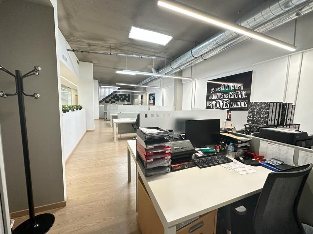 Office for sale in Castello de la Plana - € 295,000 (Ref: 7581736)