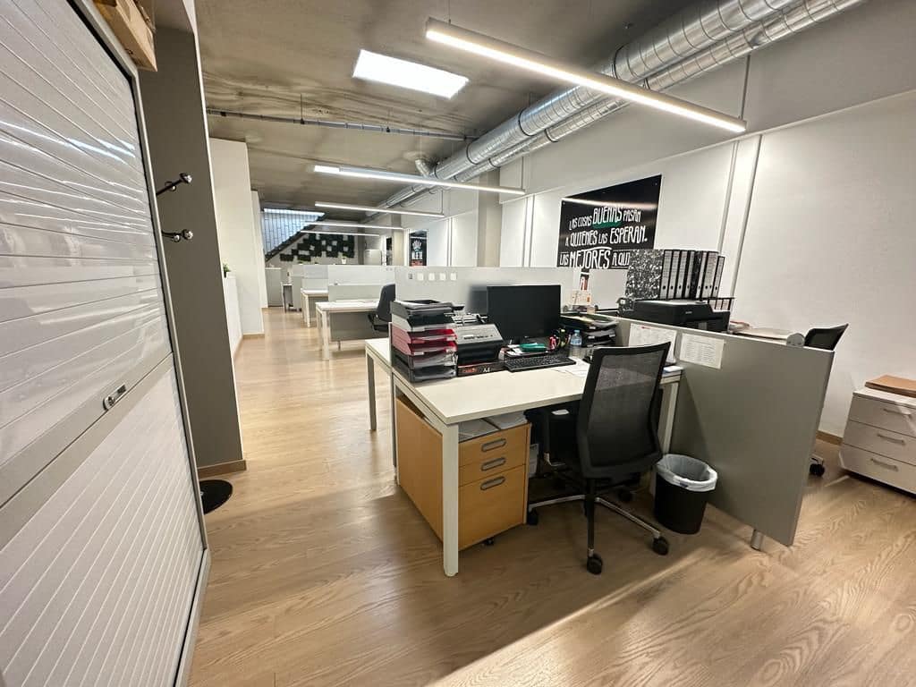 Office for sale in Castello de la Plana - € 295,000 (Ref: 7581736)