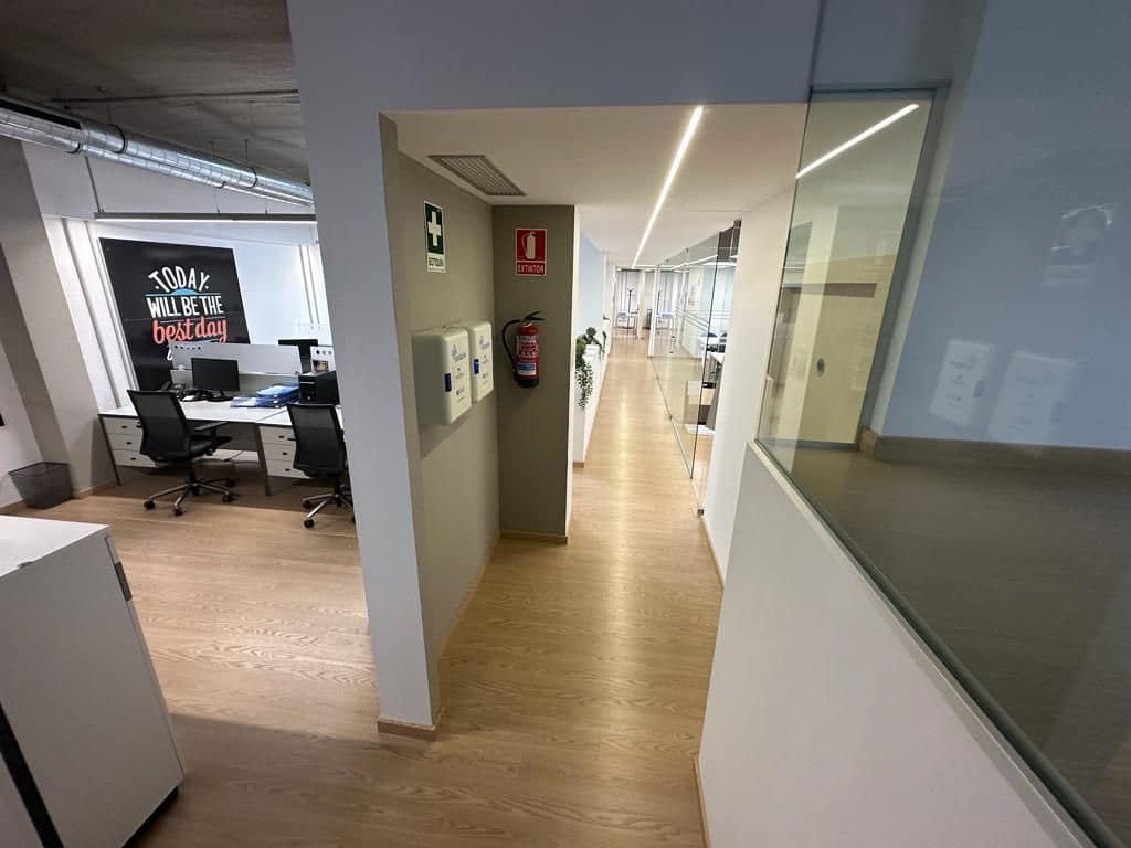 Office for sale in Castello de la Plana - € 295,000 (Ref: 7581736)