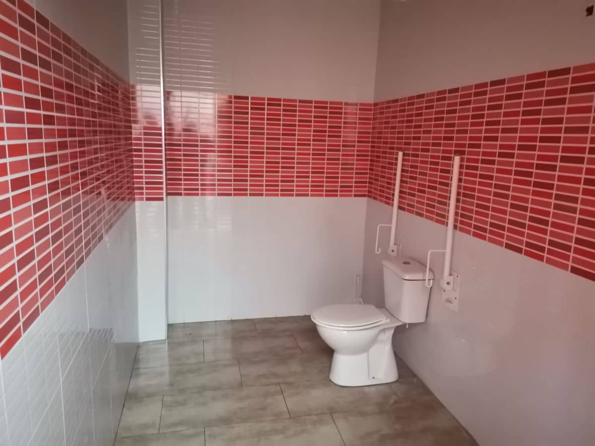 Erhverv til salg i Vila-real - € 200.000 (Ref: 7599341)