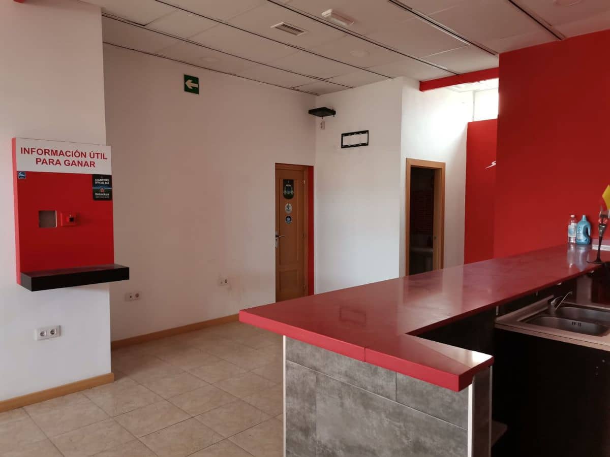 Erhverv til salg i Vila-real - € 200.000 (Ref: 7599341)