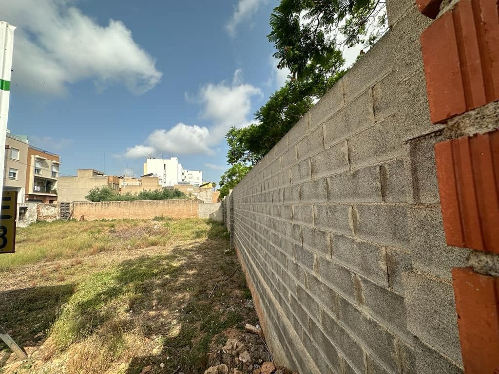 Grunde uden byggetilladelser til salg i Almassora / Almazora - € 450.000 (Ref: 7696674)