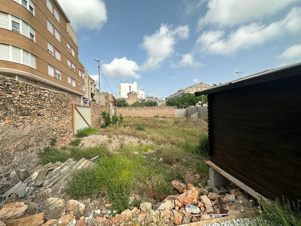 Grunde uden byggetilladelser til salg i Almassora / Almazora - € 450.000 (Ref: 7696674)