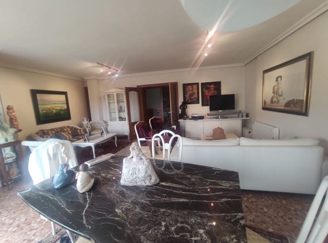 4 sovrum Lägenhet till salu i La Vall d'Uixó med garage - 200 000 € (Ref: 7777423)