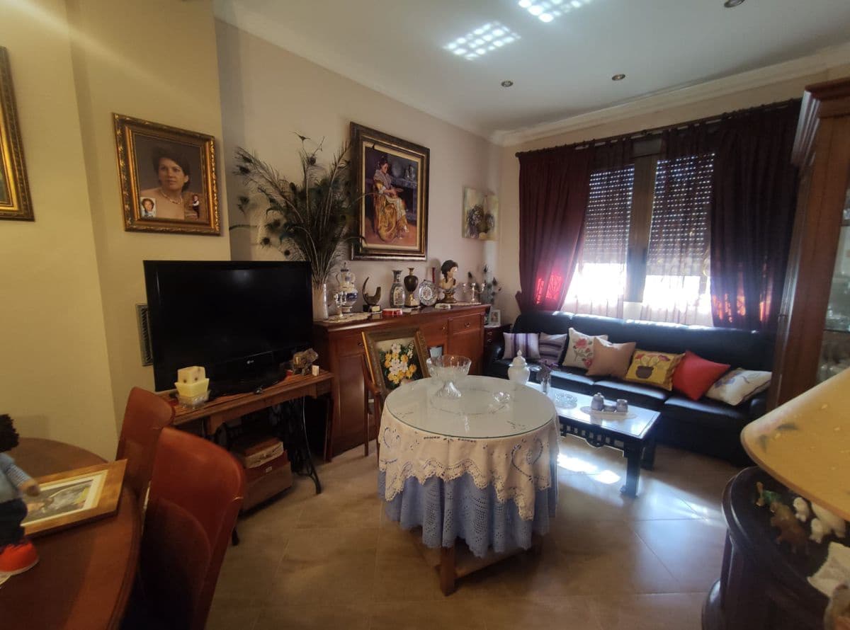 4 bedroom Townhouse for sale in Burriana / Borriana - € 195,000 (Ref: 7847472)