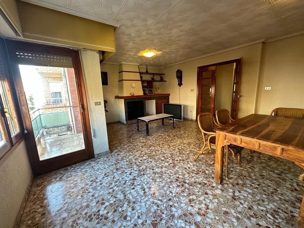 4 bedroom Flat for sale in Almassora / Almazora with garage - € 140,000 (Ref: 7888849)
