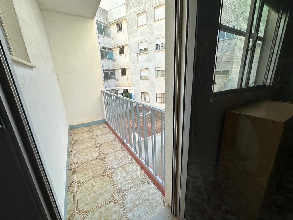 4 bedroom Flat for sale in Almassora / Almazora with garage - € 140,000 (Ref: 7888849)