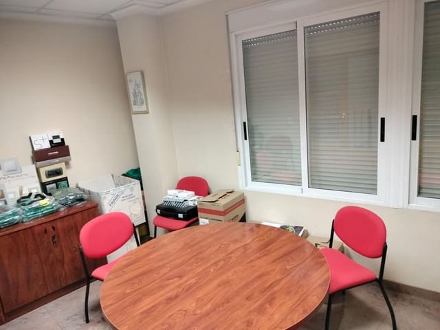 4 bedroom Commercial for sale in Betxí with garage - € 400,000 (Ref: 8101409)