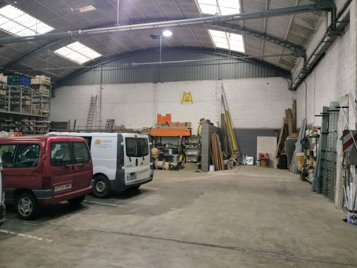 4 soveværelse Erhverv til salg i Betxi med garage - € 400.000 (Ref: 8101409)