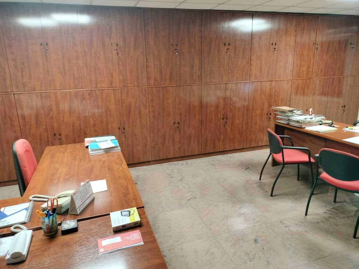 4 soveværelse Erhverv til salg i Betxi med garage - € 400.000 (Ref: 8101409)