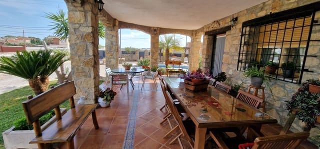 5 makuuhuone Paritalo myytävänä paikassa El Grau de Castelló, Castelló de la Plana mukana 
autotalli - 550 000 € (Ref: 8112492)