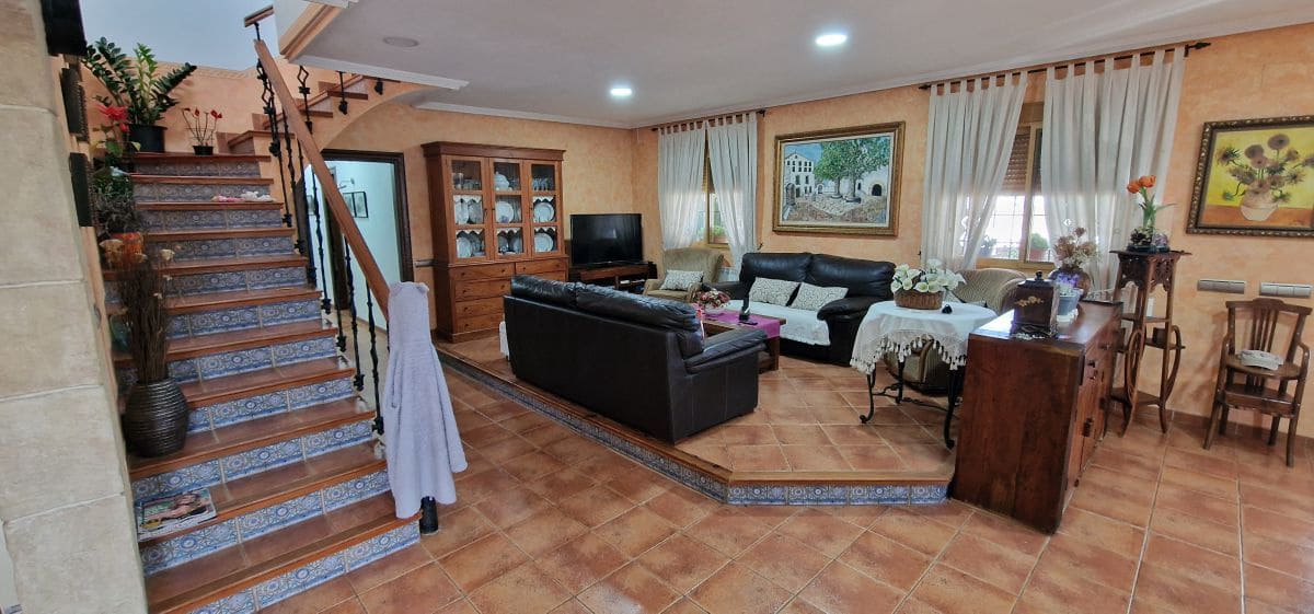 5 makuuhuone Paritalo myytävänä paikassa Castello de la Plana mukana 
autotalli - 550 000 € (Ref: 8112492)