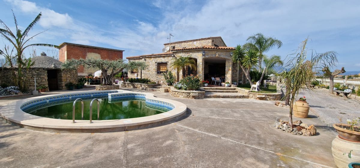 5 makuuhuone Paritalo myytävänä paikassa Castello de la Plana mukana 
autotalli - 550 000 € (Ref: 8112492)