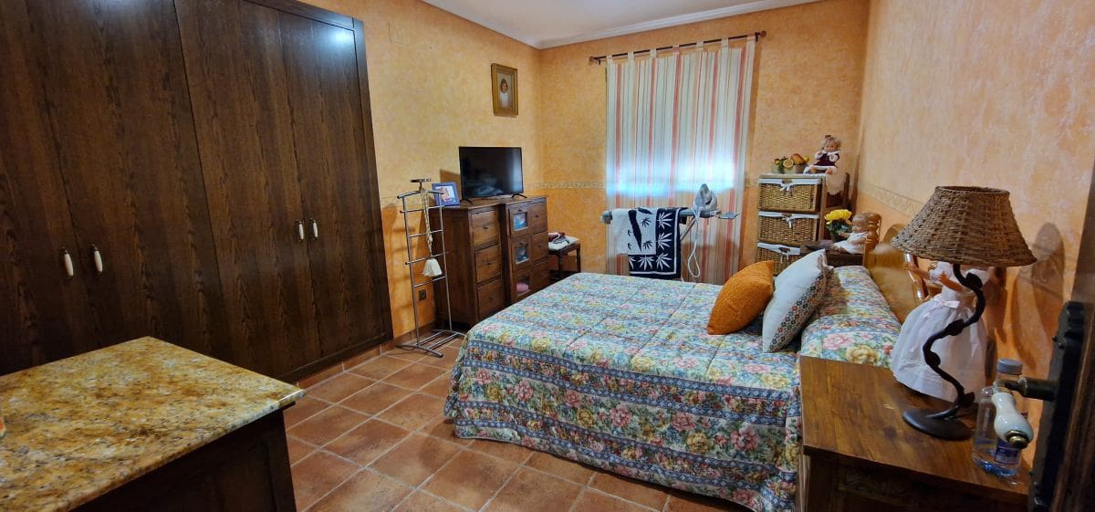 5 makuuhuone Paritalo myytävänä paikassa Castello de la Plana mukana 
autotalli - 550 000 € (Ref: 8112492)