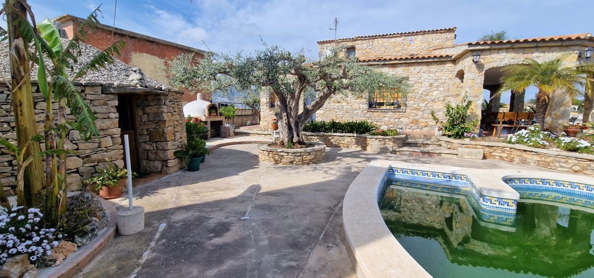 5 makuuhuone Paritalo myytävänä paikassa Castello de la Plana mukana 
autotalli - 550 000 € (Ref: 8112492)