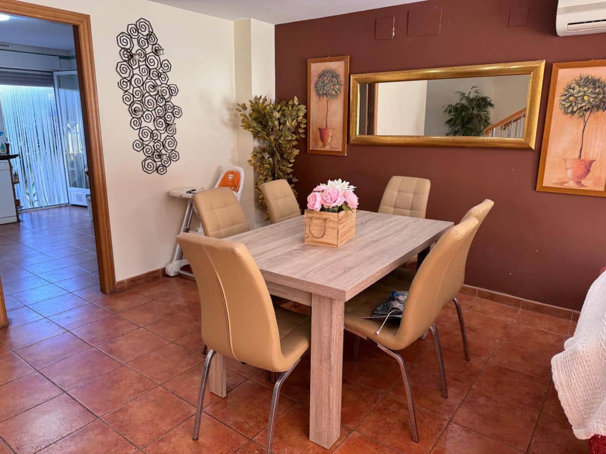 4 Zimmer Reihenhaus zu verkaufen in Burriana / Borriana mit Garage - 330.000 € (Ref: 8215800)