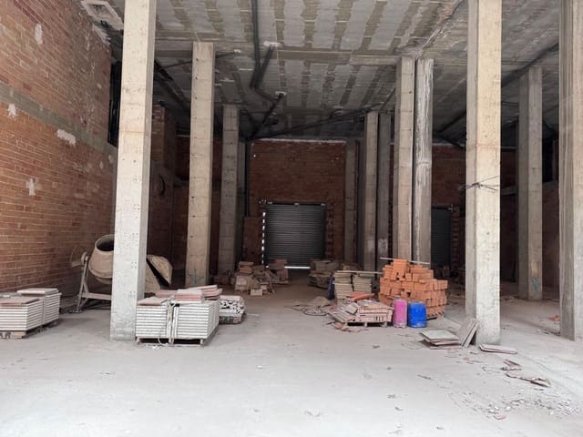 Local Comercial en Vila-real en venta - 854.000 € (Ref: 8234013)