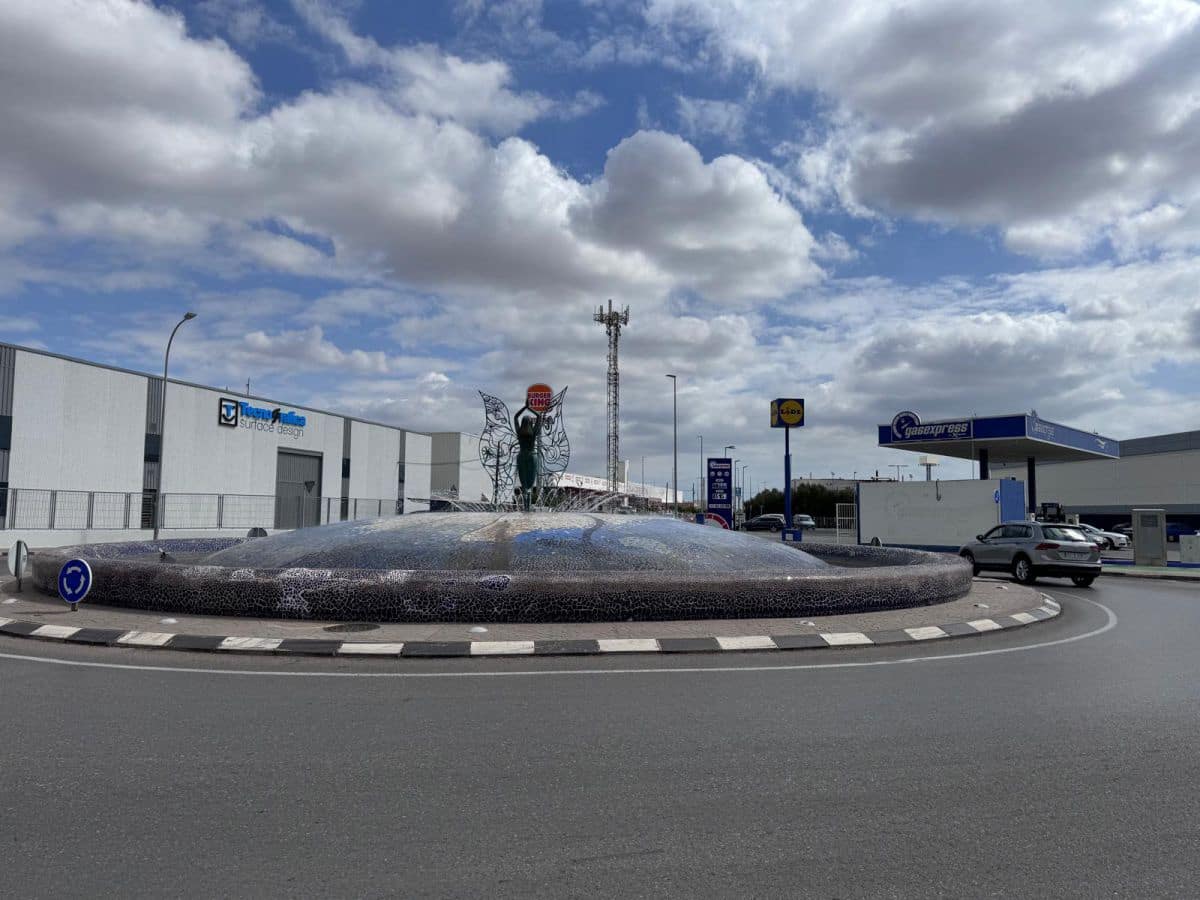 Commercial for sale in Vila-real - € 854,000 (Ref: 8234013)