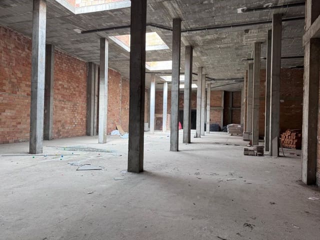 Local Comercial en Vila-real en venta - 854.000 € (Ref: 8234013)
