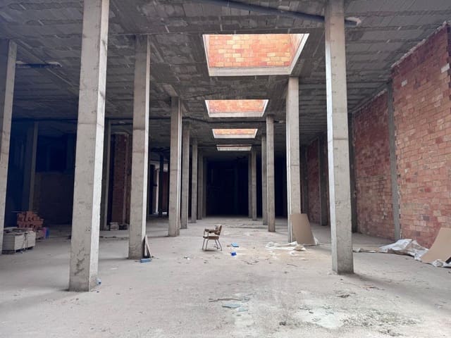Local Comercial en Vila-real en venta - 854.000 € (Ref: 8234013)
