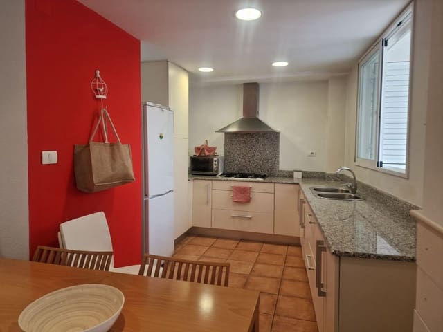 Casa de 4 habitaciones en Moncofa en venta con garaje - 250.000 € (Ref: 8359493)