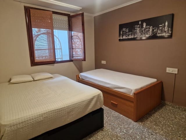 Casa de 4 habitaciones en Moncofa en venta con garaje - 250.000 € (Ref: 8359493)