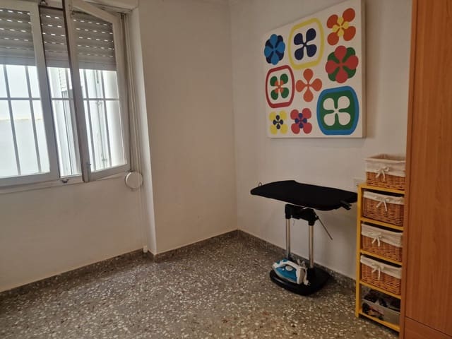 Casa de 4 habitaciones en Moncofa en venta con garaje - 250.000 € (Ref: 8359493)