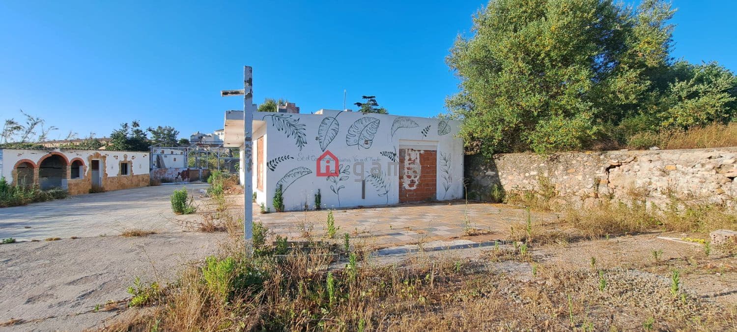 3 bedroom Townhouse for sale in Castello de la Plana - € 70,000 (Ref: 8370758)